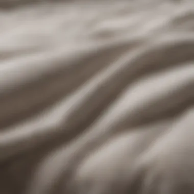 Breathable Fabric for Summer Comfort An elegant summer bed comforter showcasing breathable fabric